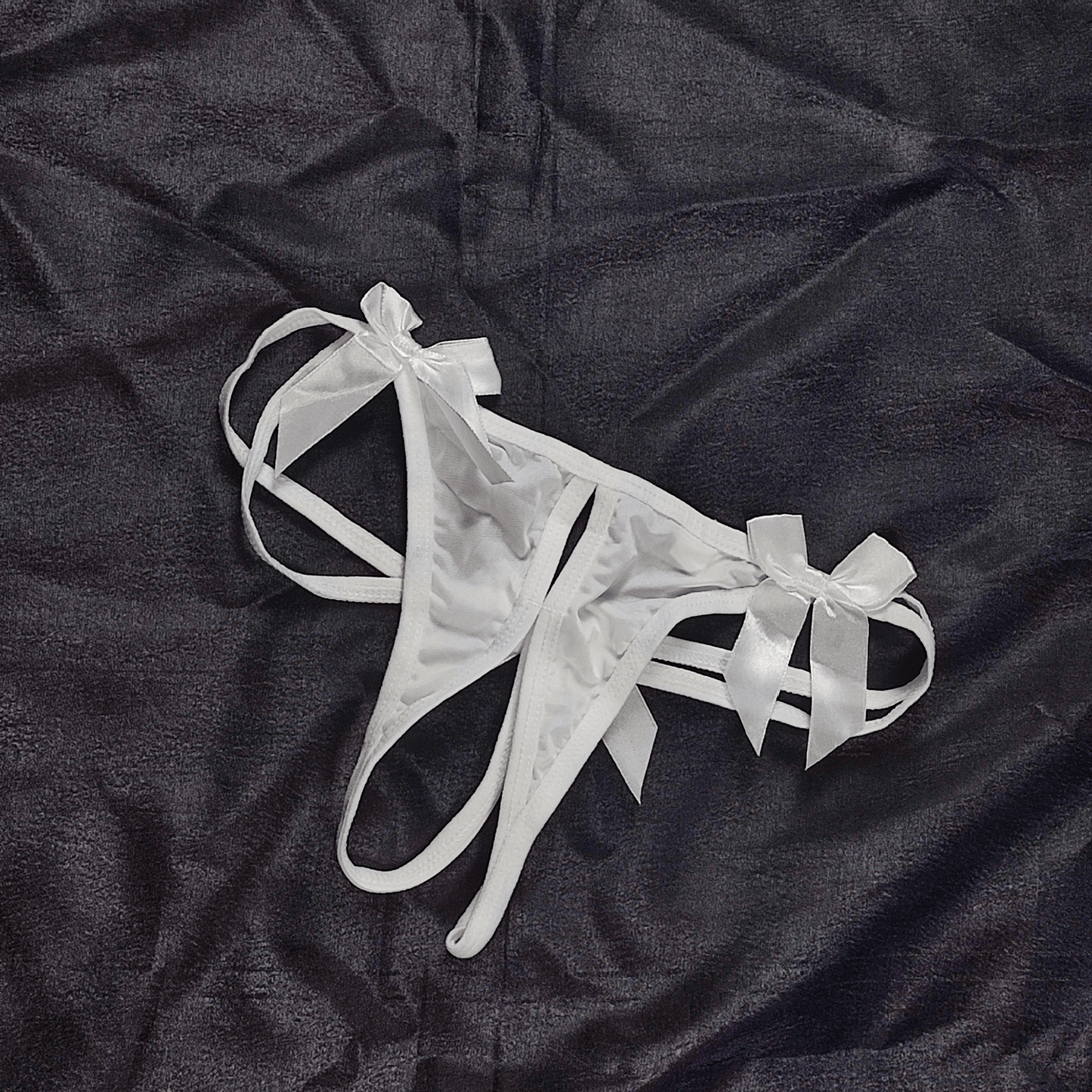 Bow Strappy Thong | Color: Black | Size: Free |