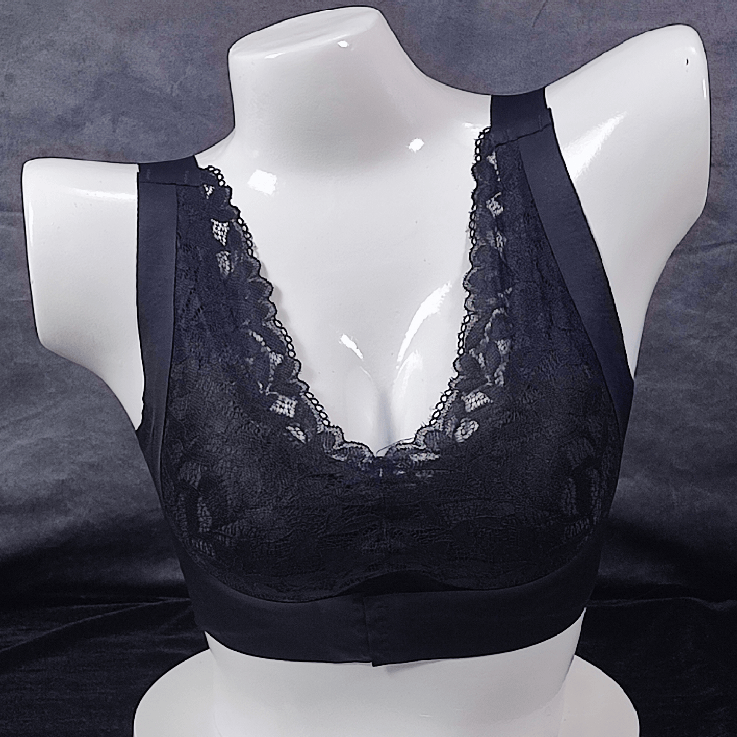 GlamFit Breeze Front Closure Bra | Color: Black | Size: Small | Bra style: Push-up