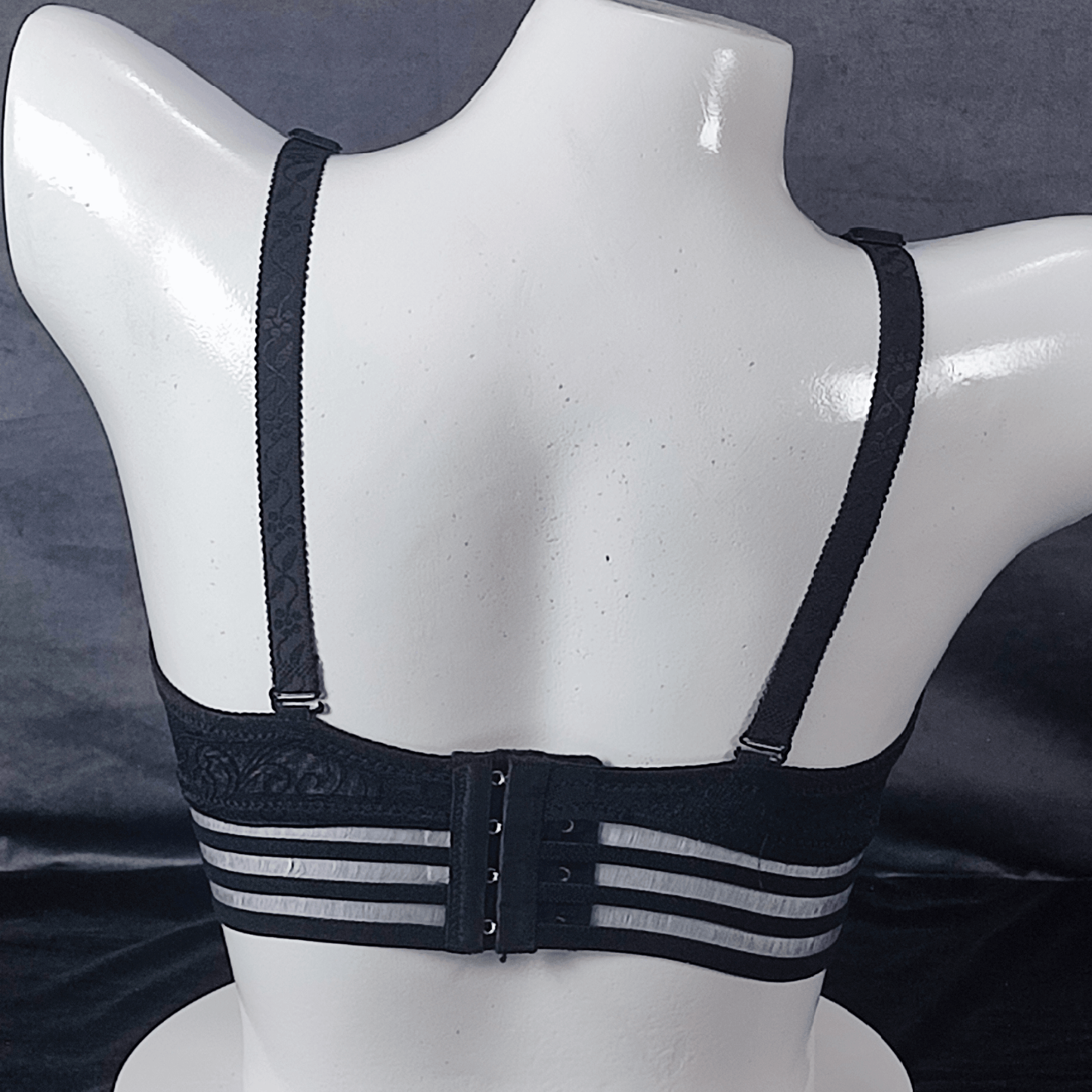 GlowEdge Bra | Color: Black | Size: 36 | Bra style: Push-up