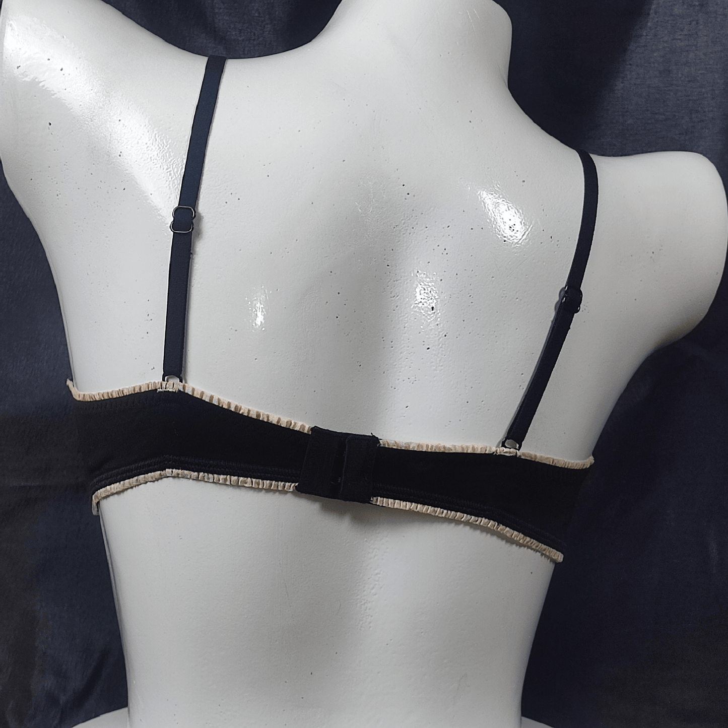 Lace - Trim Soft Bra (Obsidian Desire) - Bra - ComfyBliss