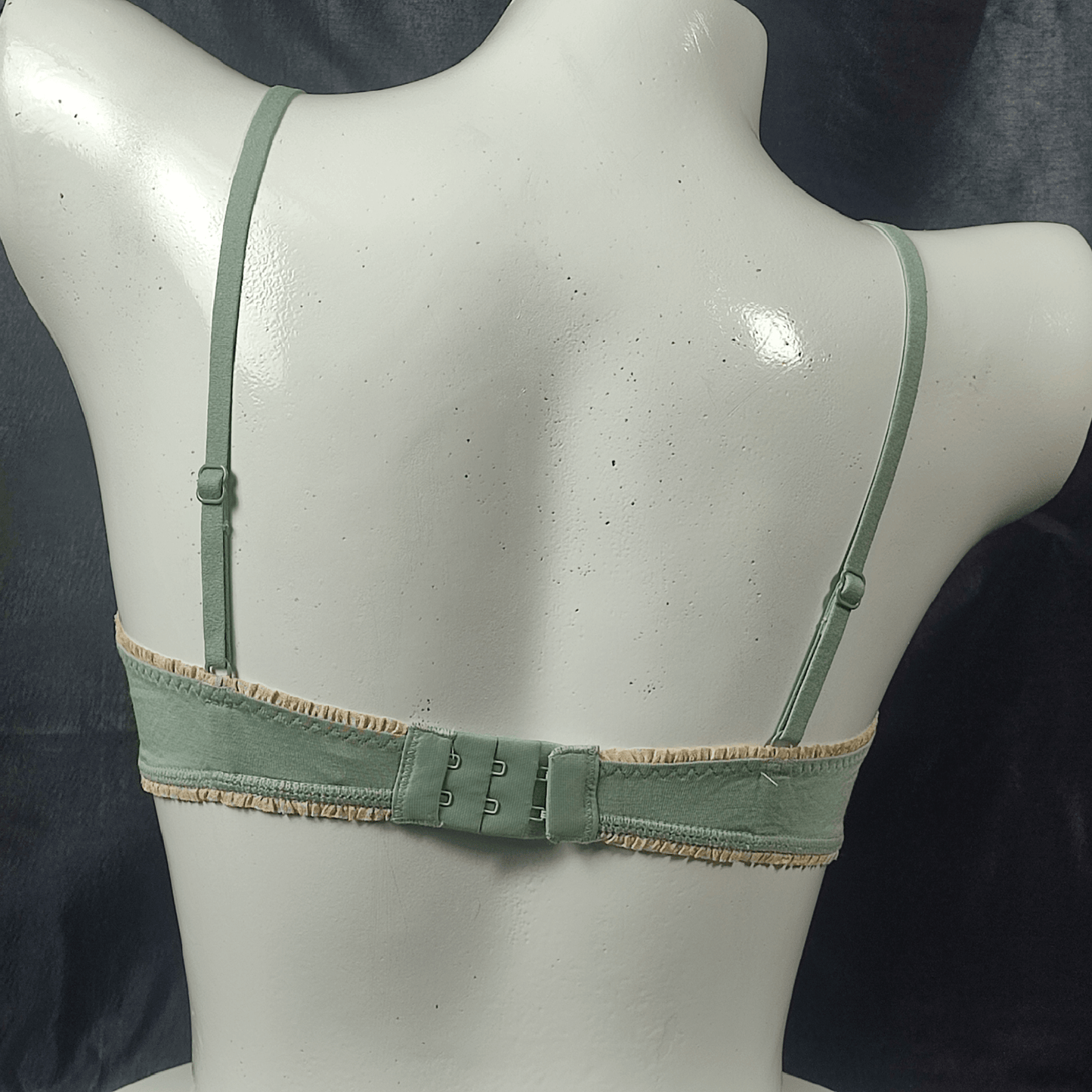 Lace - Trim Soft Bra (Poison Ivy) - Bra - ComfyBliss