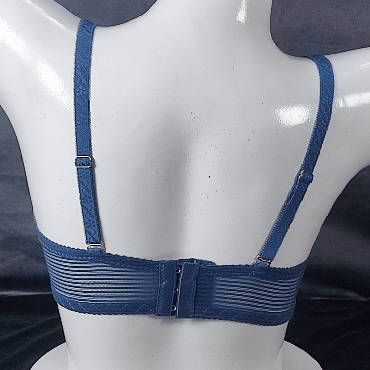 Soft & Sleek Padded Bra (Sinister Siren) - Bra - ComfyBliss