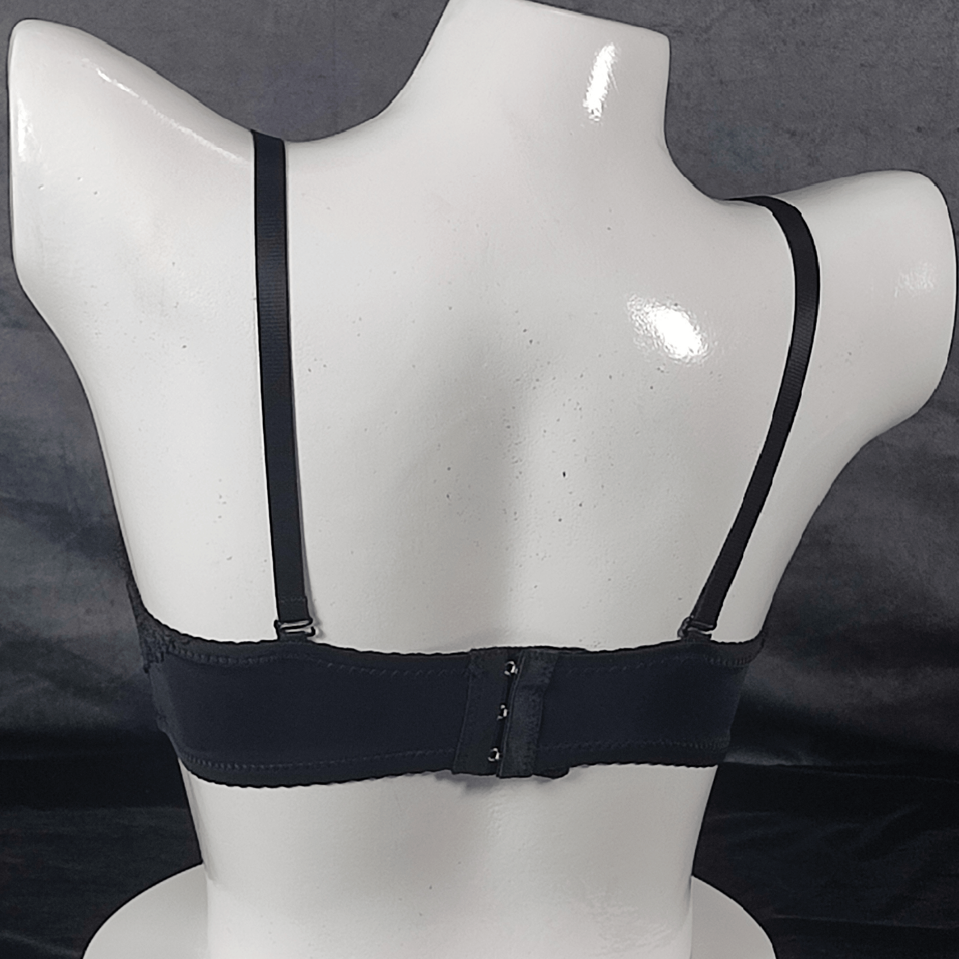 Floral Elegance Padded Bra | Color: White | Size: 36 | Bra style: Push-up
