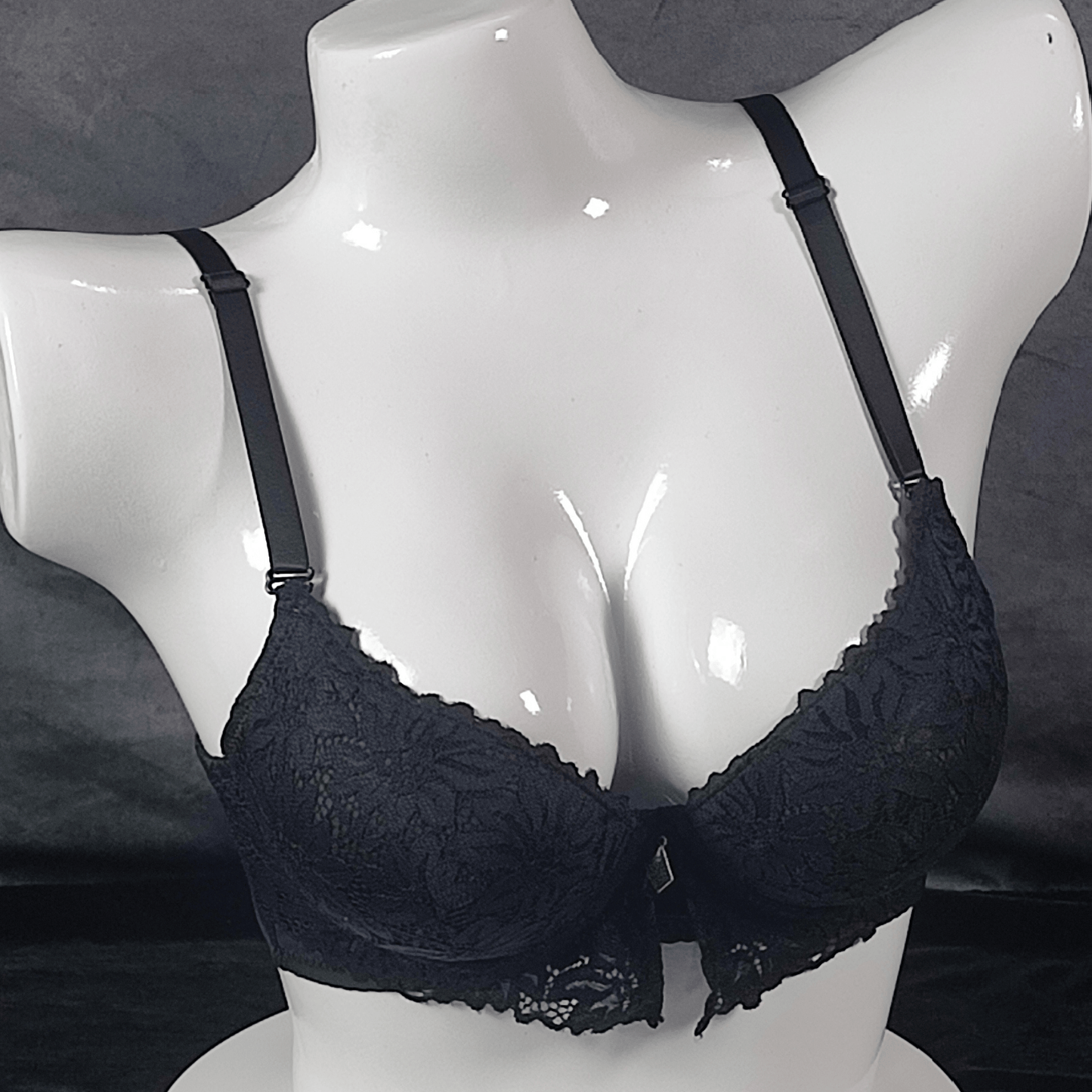 Floral Elegance Padded Bra | Color: Black | Size: 36 | Bra style: Push-up