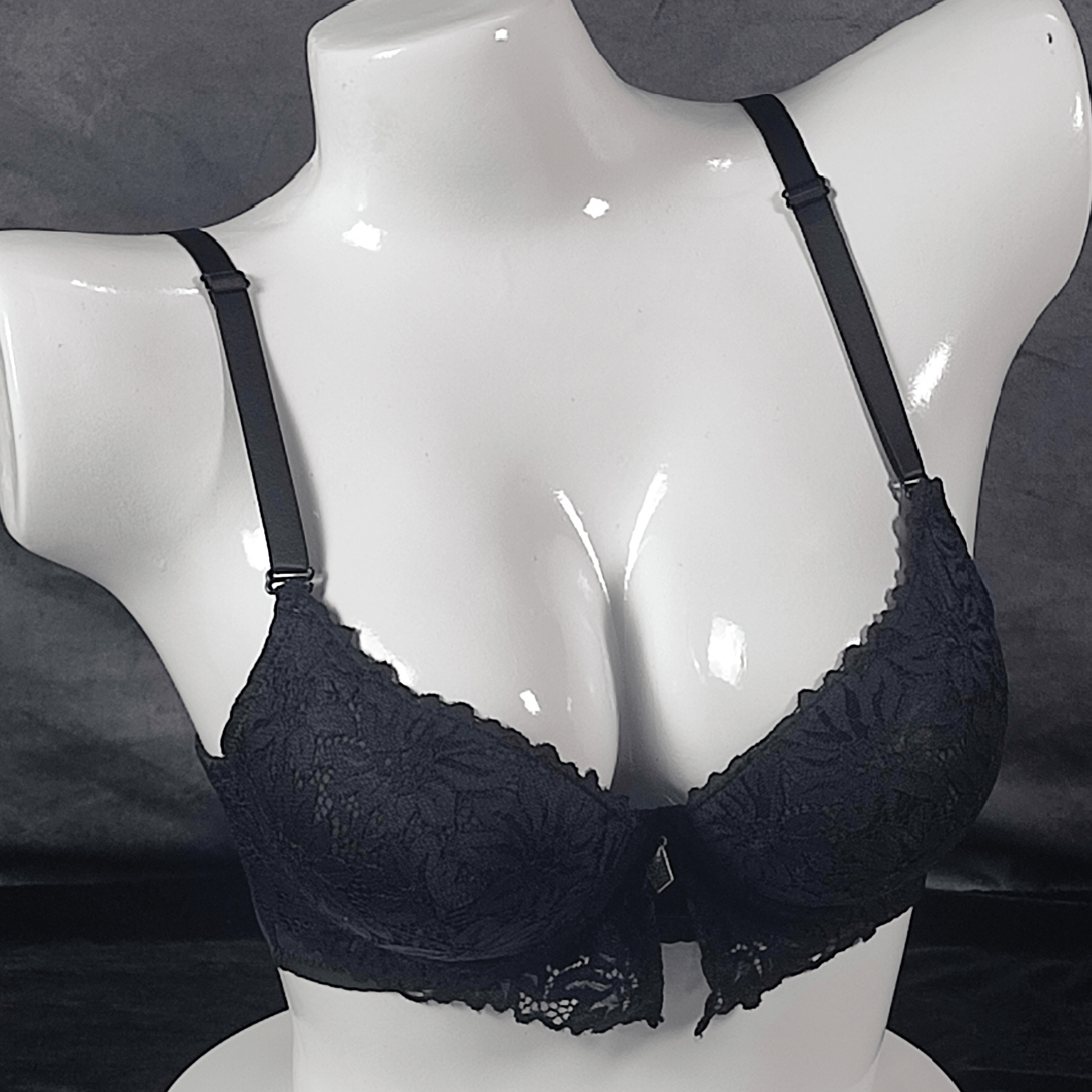 Floral Elegance Padded Bra | Color: Black | Size: 36 | Bra style: Push-up