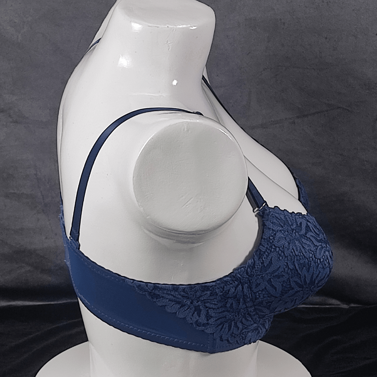 Floral Elegance Padded Bra | Color: White | Size: 36 | Bra style: Push-up