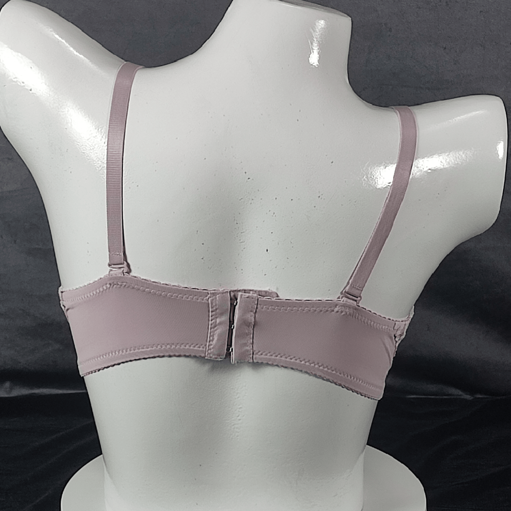 Floral Elegance Padded Bra | Color: White | Size: 36 | Bra style: Push-up