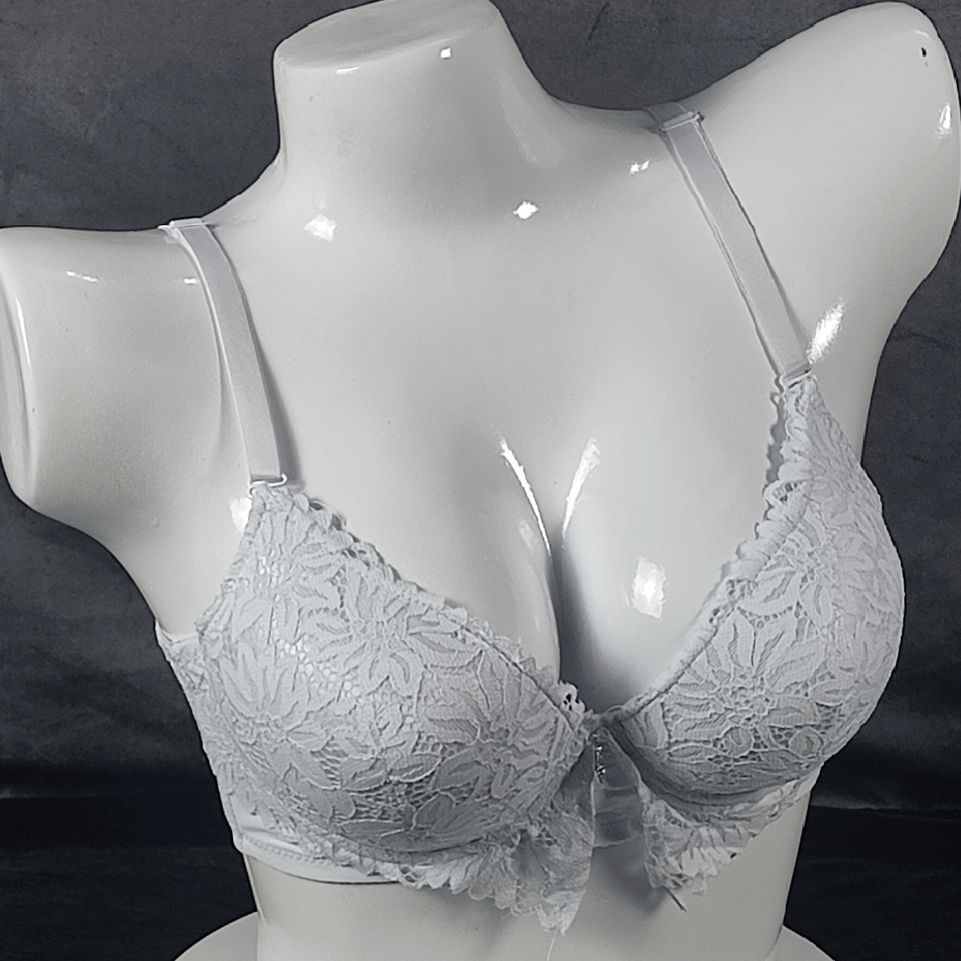 Floral Elegance Padded Bra | Color: White | Size: 36 | Bra style: Push-up