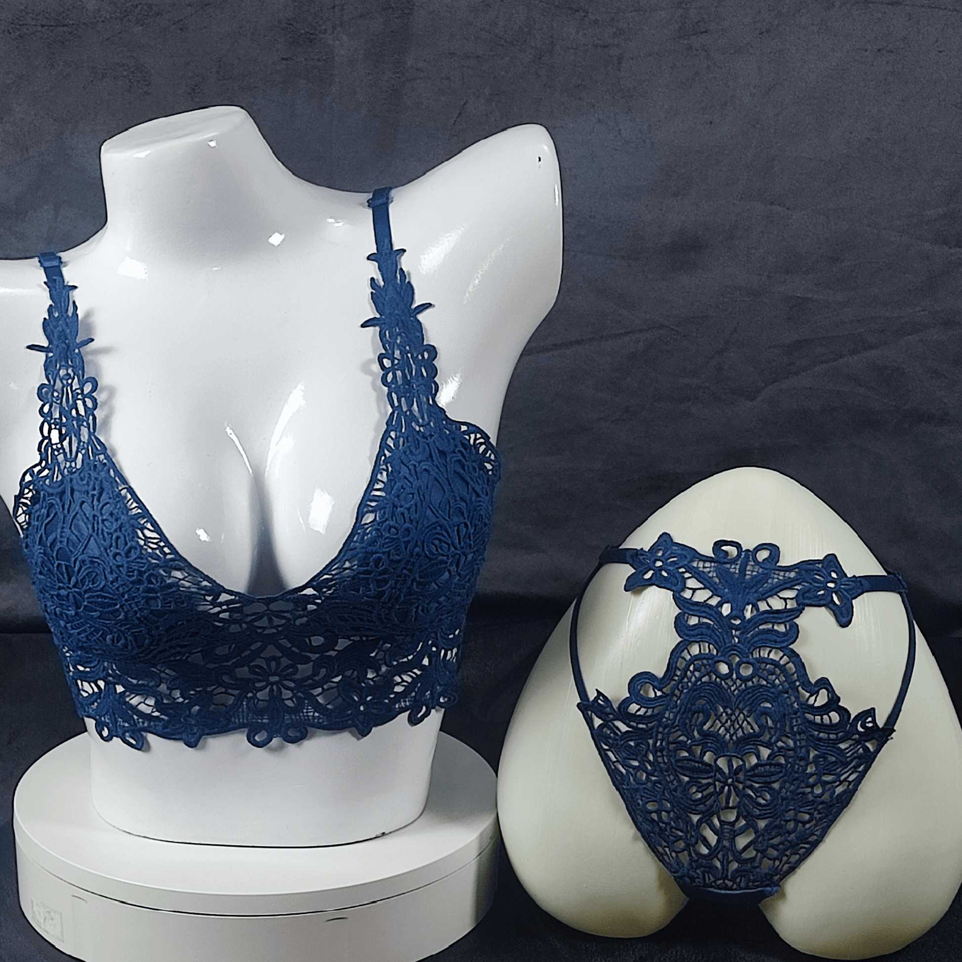Lace Symphony Bralette Set | Color: Navy | Size: S/M |