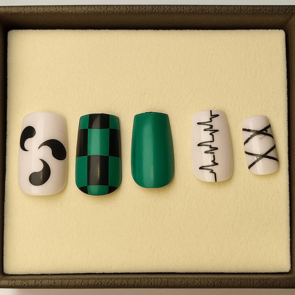 Emerald Geomix – Press - On Nail Set - Accessories - ComfyBliss