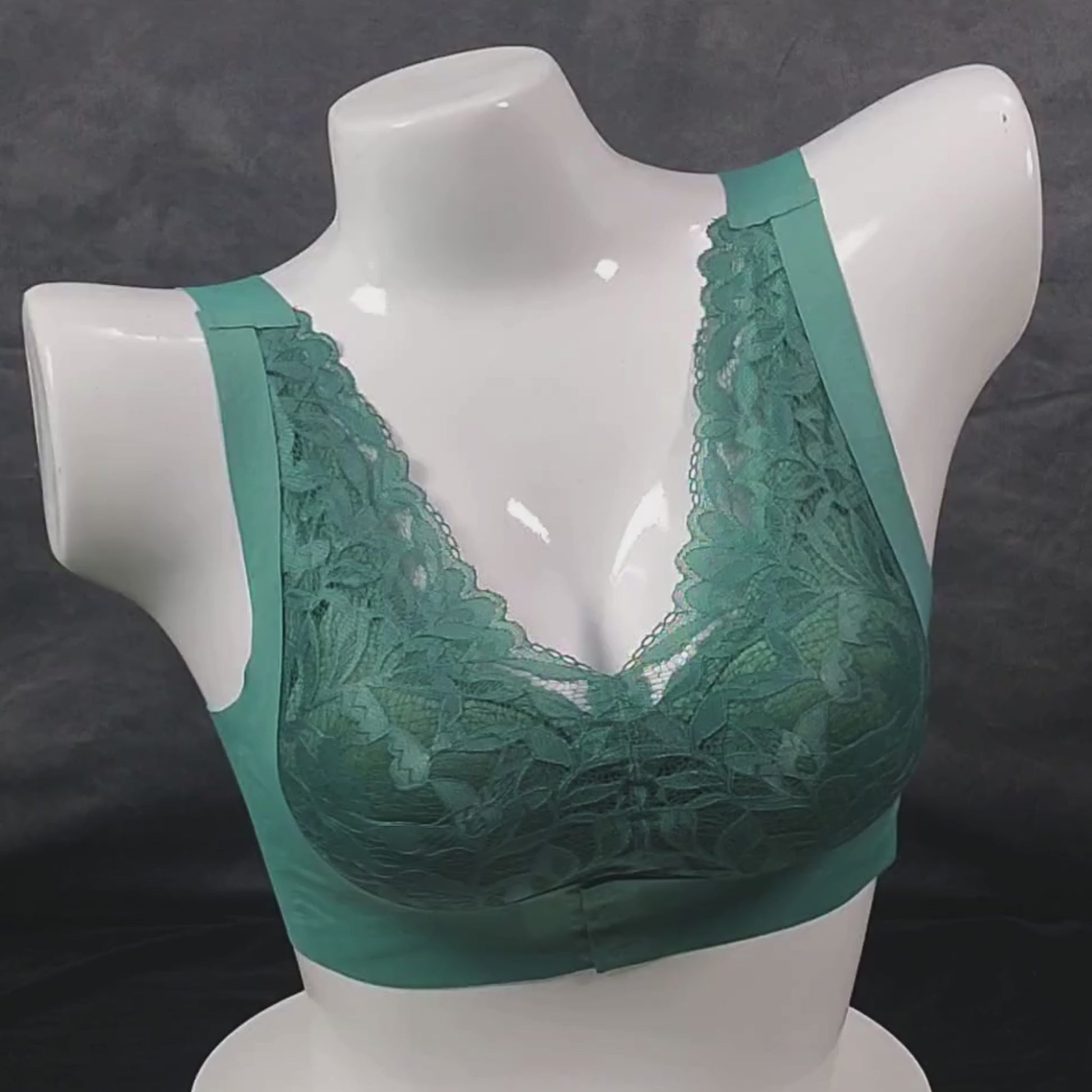 GlamFit Breeze Front Closure Bra | Color: Black | Size: Small | Bra style: Push-up