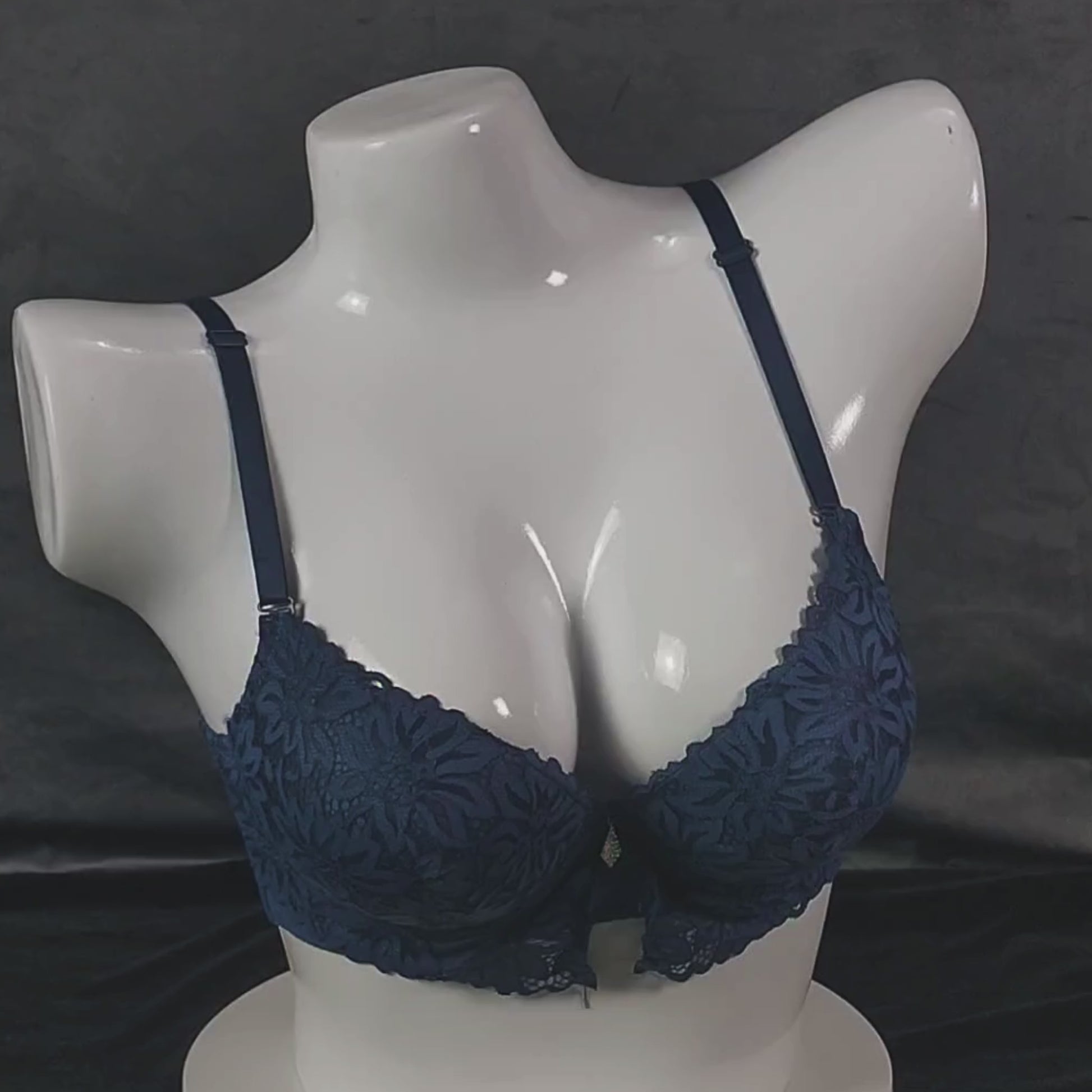 Floral Elegance Padded Bra | Color: White | Size: 36 | Bra style: Push-up