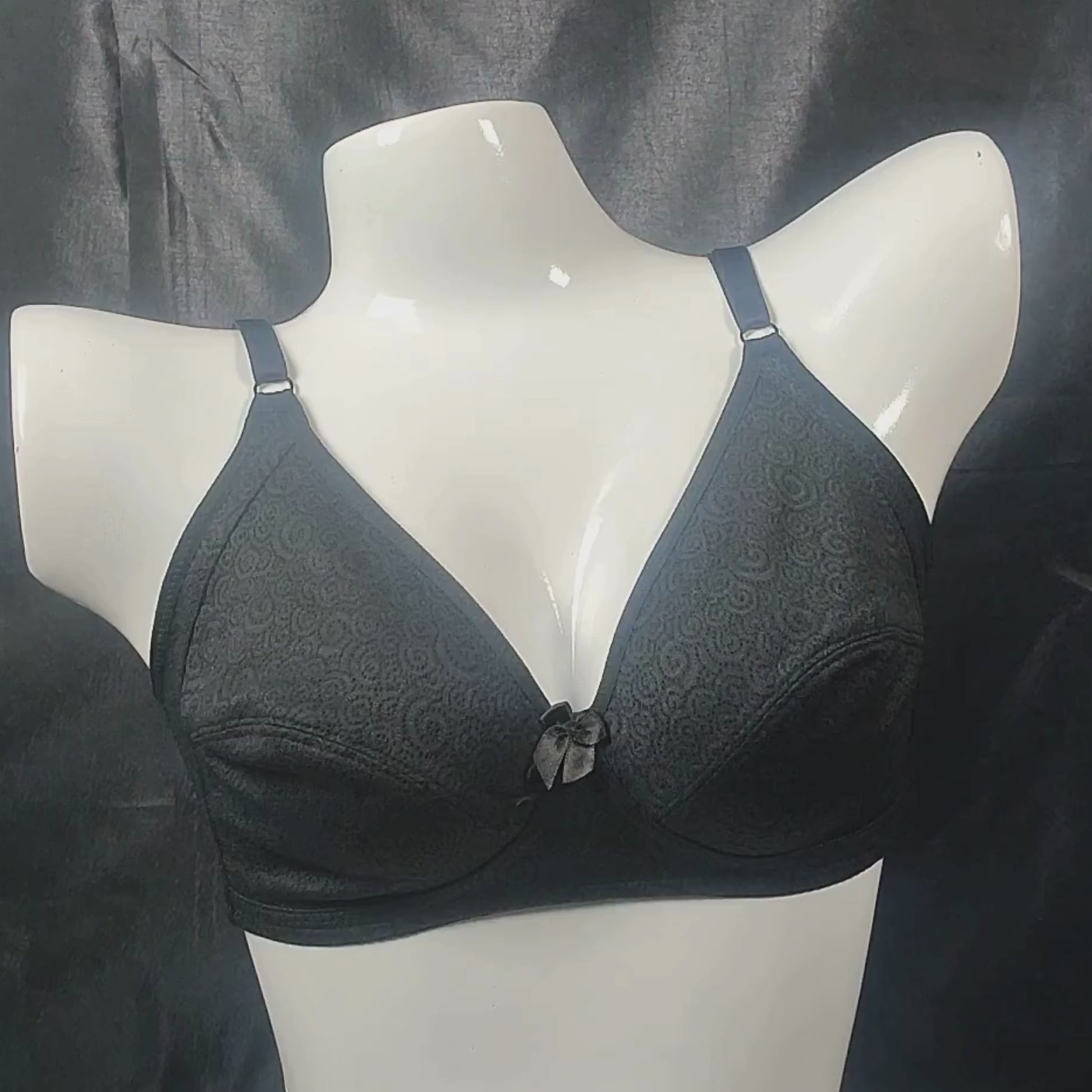 Breathable Lace Fit Bra (Black Temptation) | Color: Black | Size: 36
