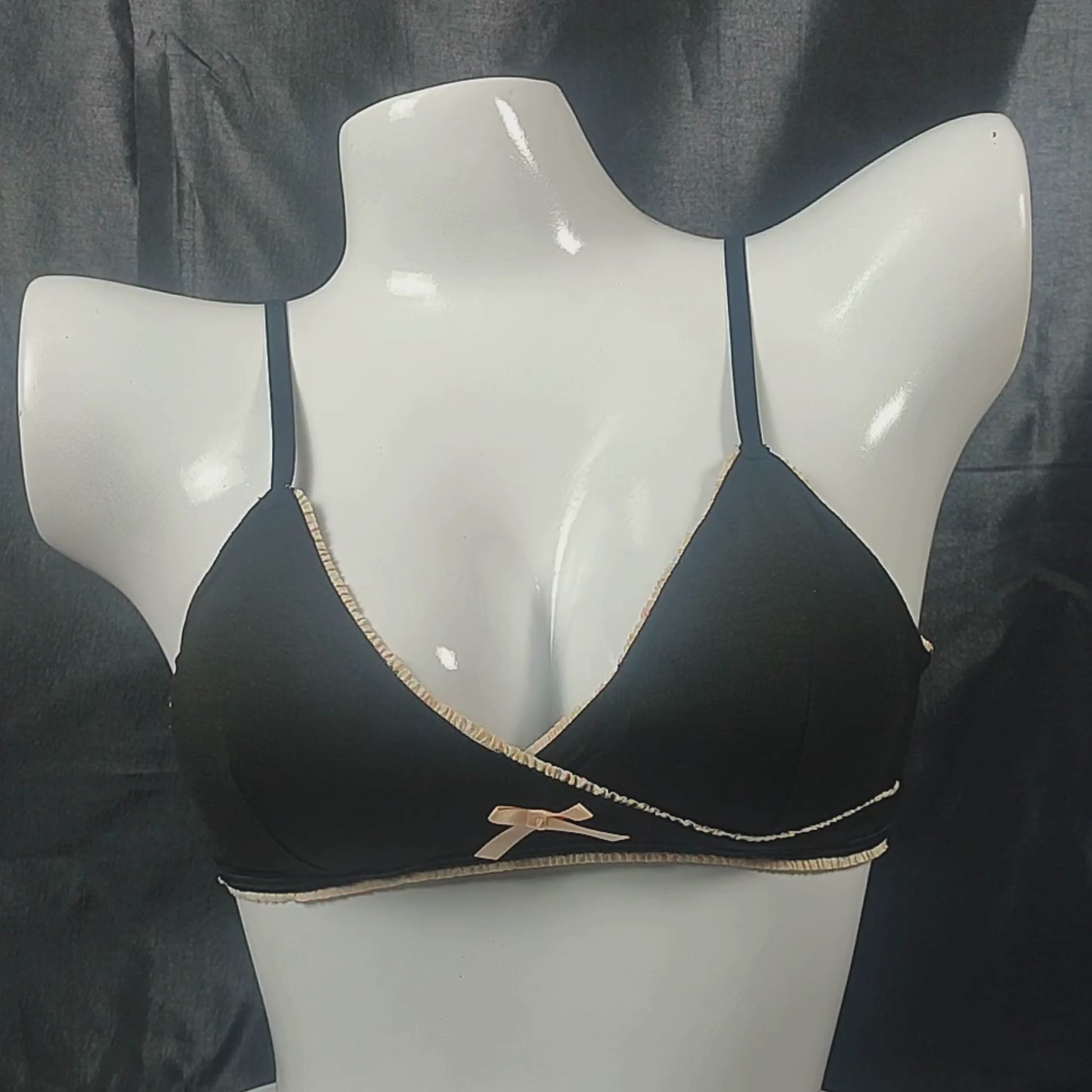 Lace-Trim Soft Bra | Color: Black | Size: S | Fabric: Cotton