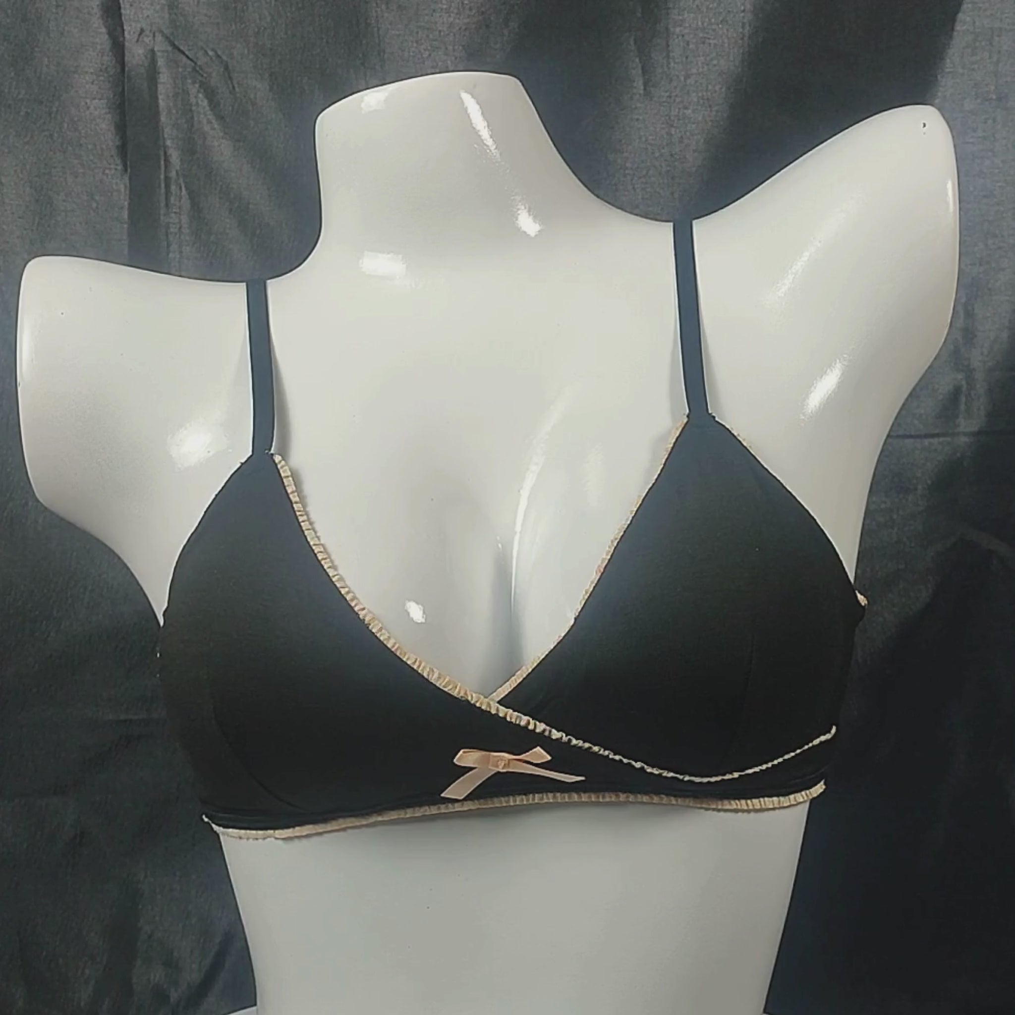 Lace-Trim Soft Bra | Color: Black | Size: S | Fabric: Cotton
