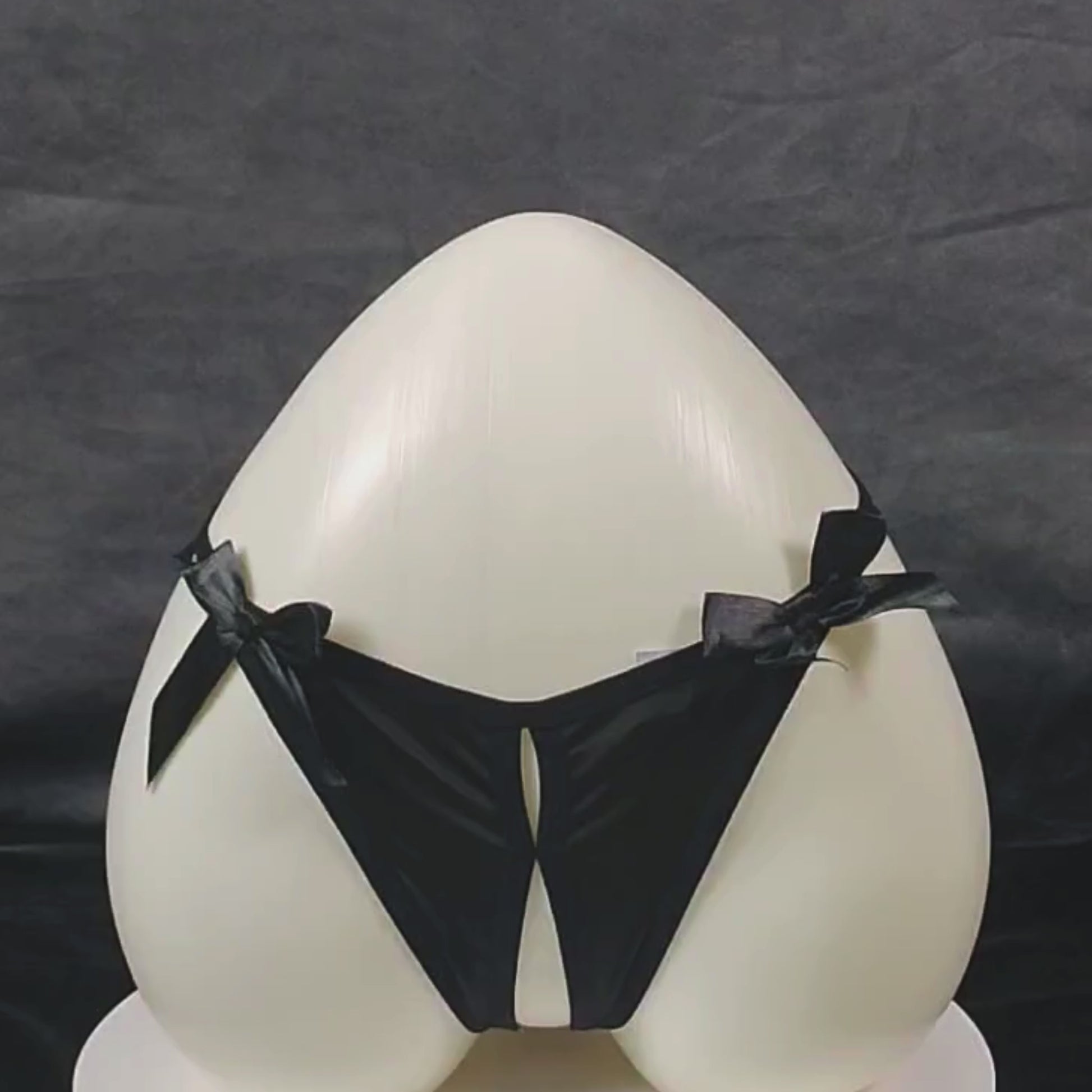 Bow Strappy Thong | Color: Black | Size: Free |