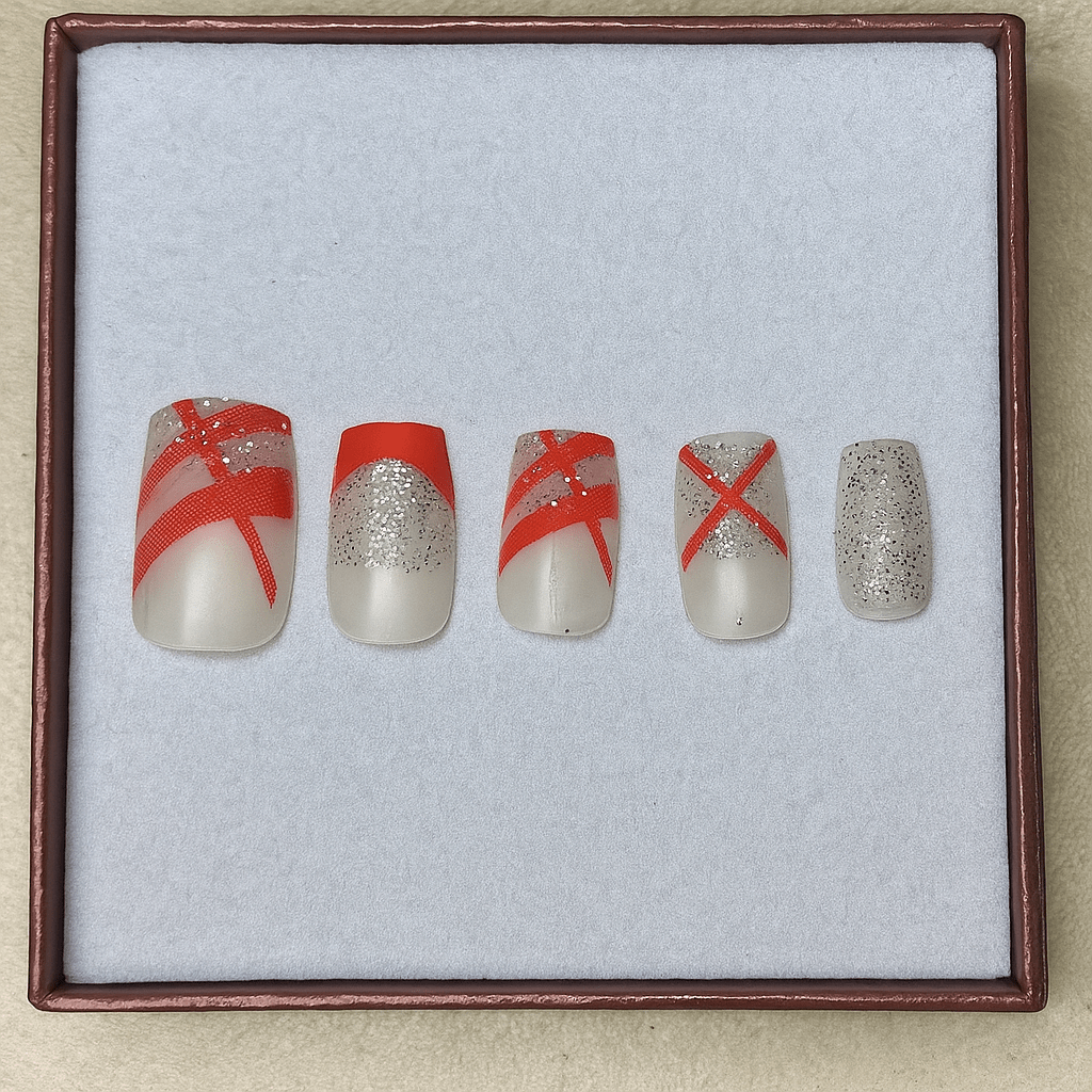 Sparkle & Stripe – Press - On Nail Set - Accessories - ComfyBliss